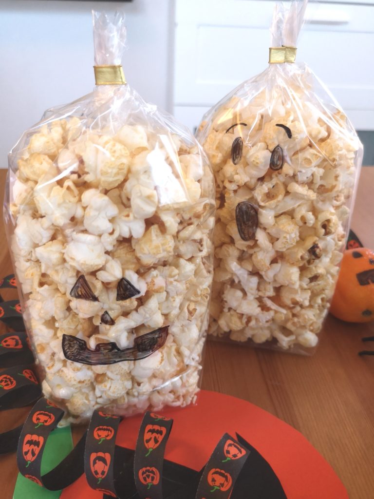 DIY für Halloween: Gespenster Popcorn Tüten