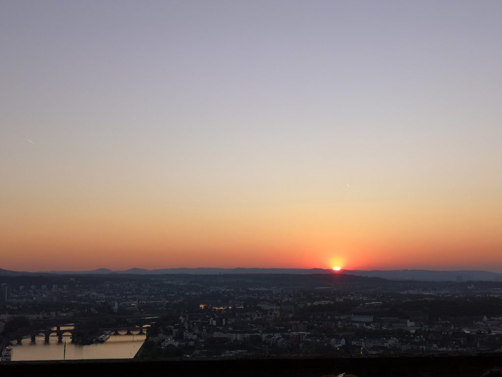 sonnenuntergang über koblenz