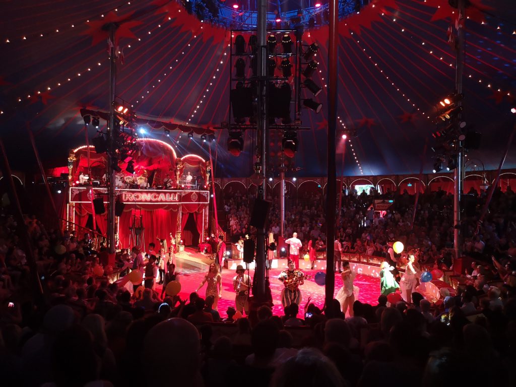 magische stimmung herrscht beim rocalli circus