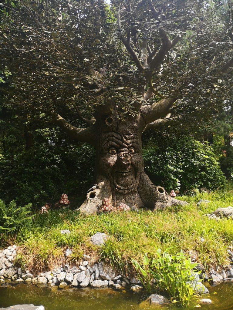 der sprechende baum in efteling