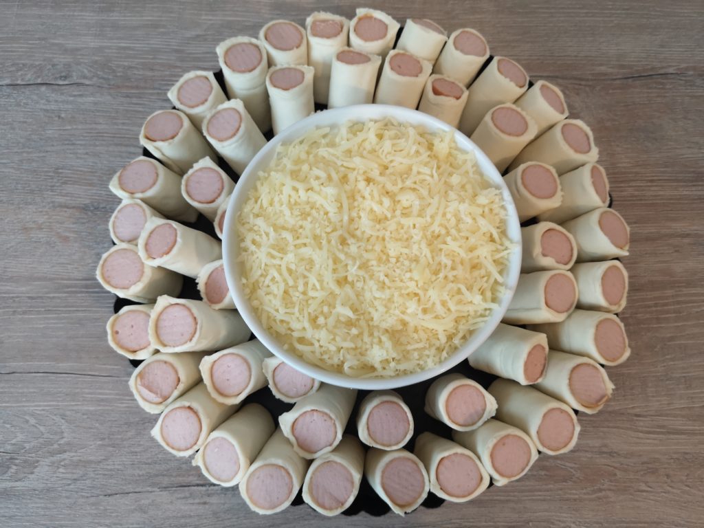 schnell und lecker: blätterteig würstchen mit käse