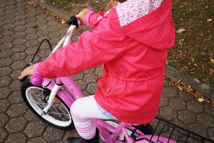 pinkes kinderfahrrad von pinepeak