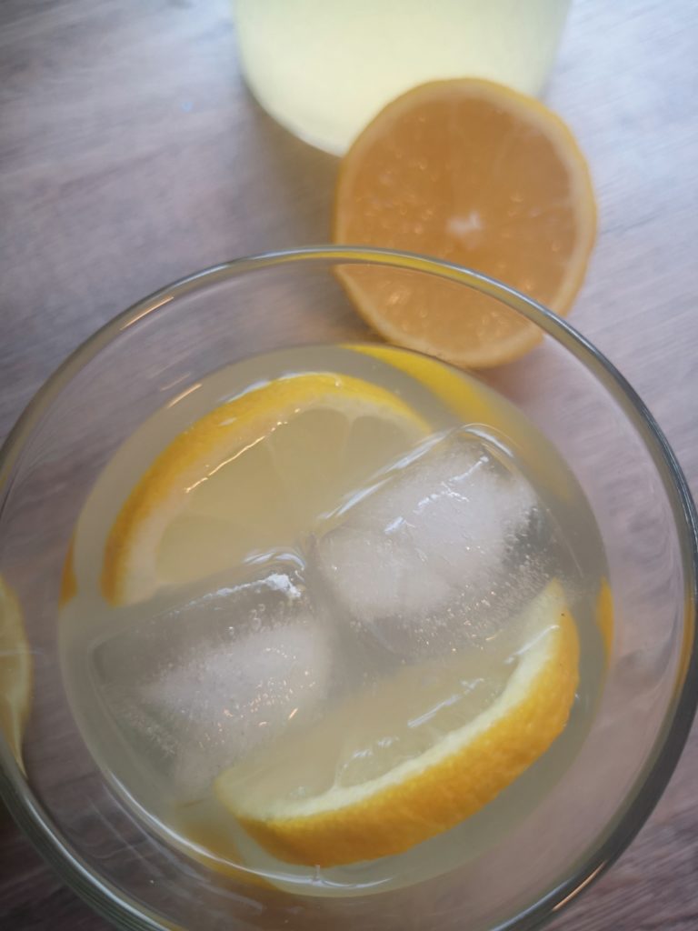 Einfaches Rezept für amerikanische Lemonade - Mit Kinderaugen ...