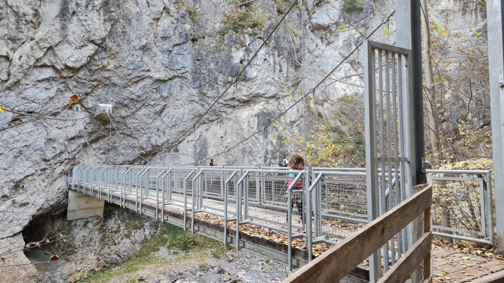 der eingang zur rosengartenschluch in imst tirol