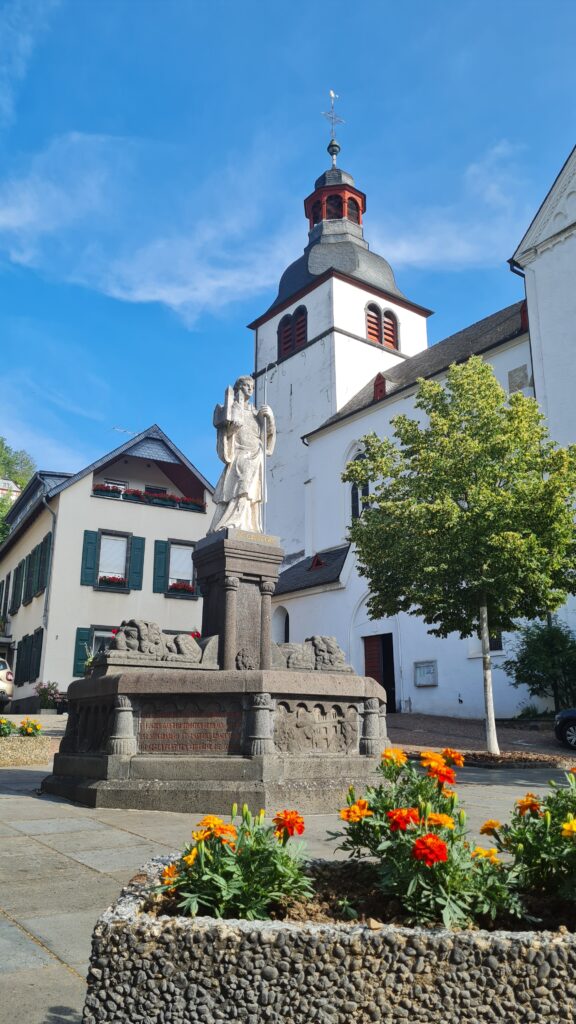 stiftskirche "moseldom" in treis-karden