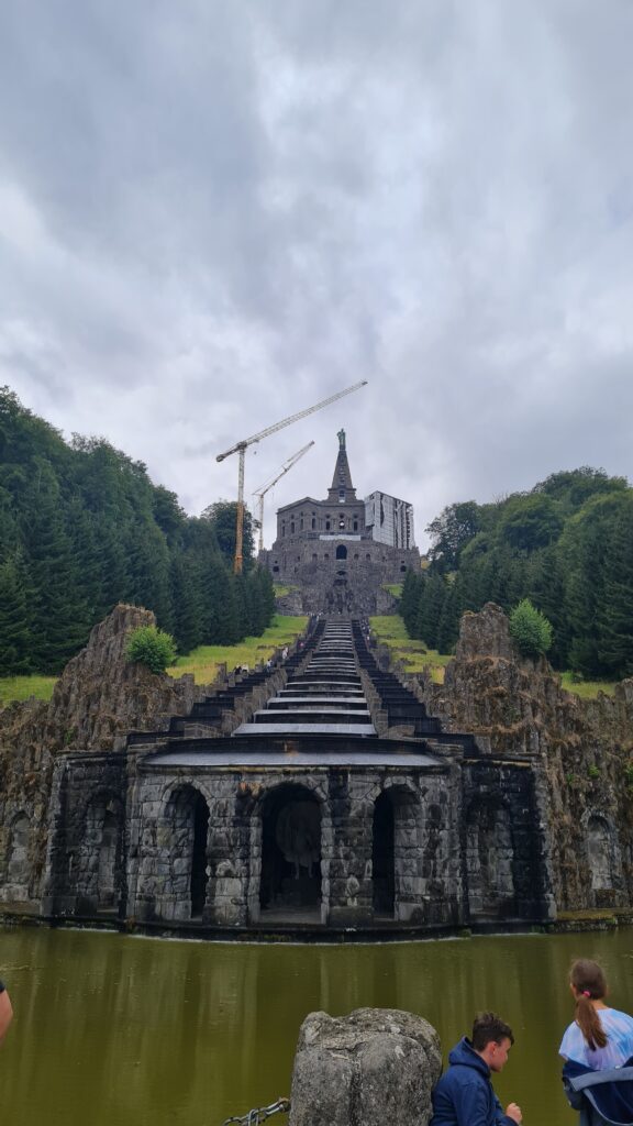 herkules denkmal im bergpark wilhelmshöhe in kassel