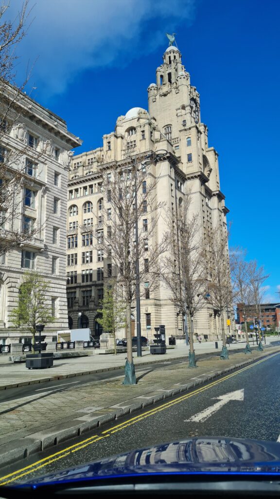 Liverpool bei schönstem Wetter