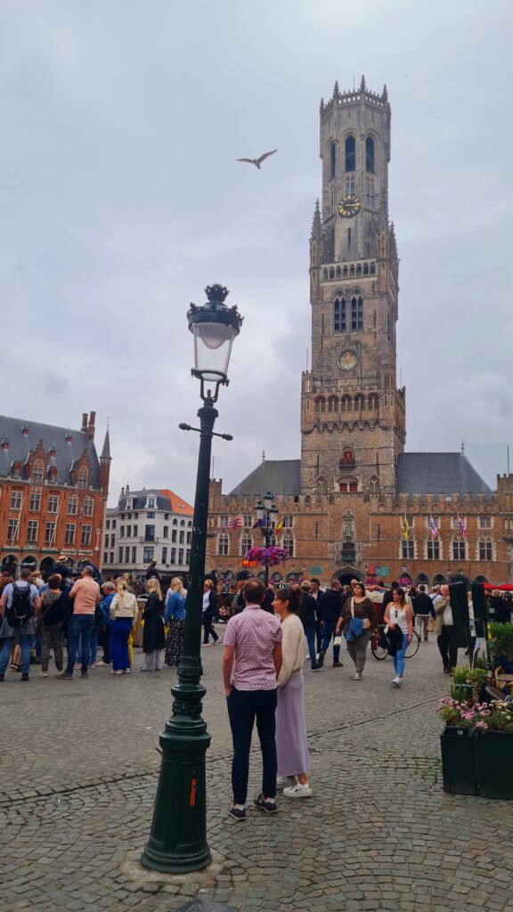 Brügge Städtetrip: Grote Markt mit Belfried
