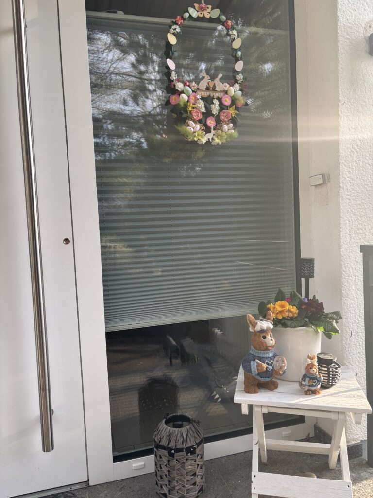 Plissee ohne Bohren: Die Lösung für große Glastüren