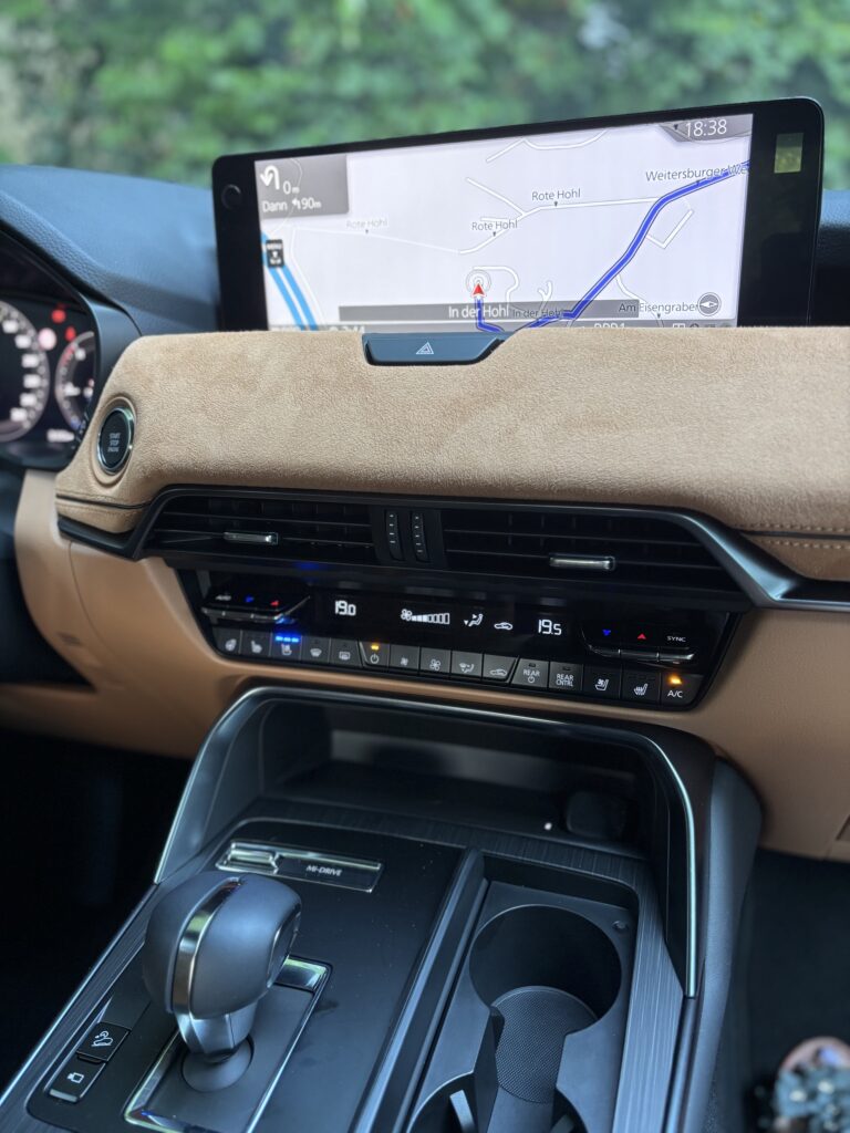 Auch auf längeren Strecken konnte der Mazda CX-80 überzeugen.